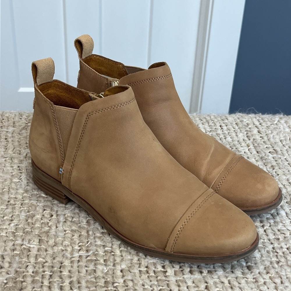 Toms Women's Reese Bootie Ankle Tan Brown Size 8 Side Zip Leather EUC